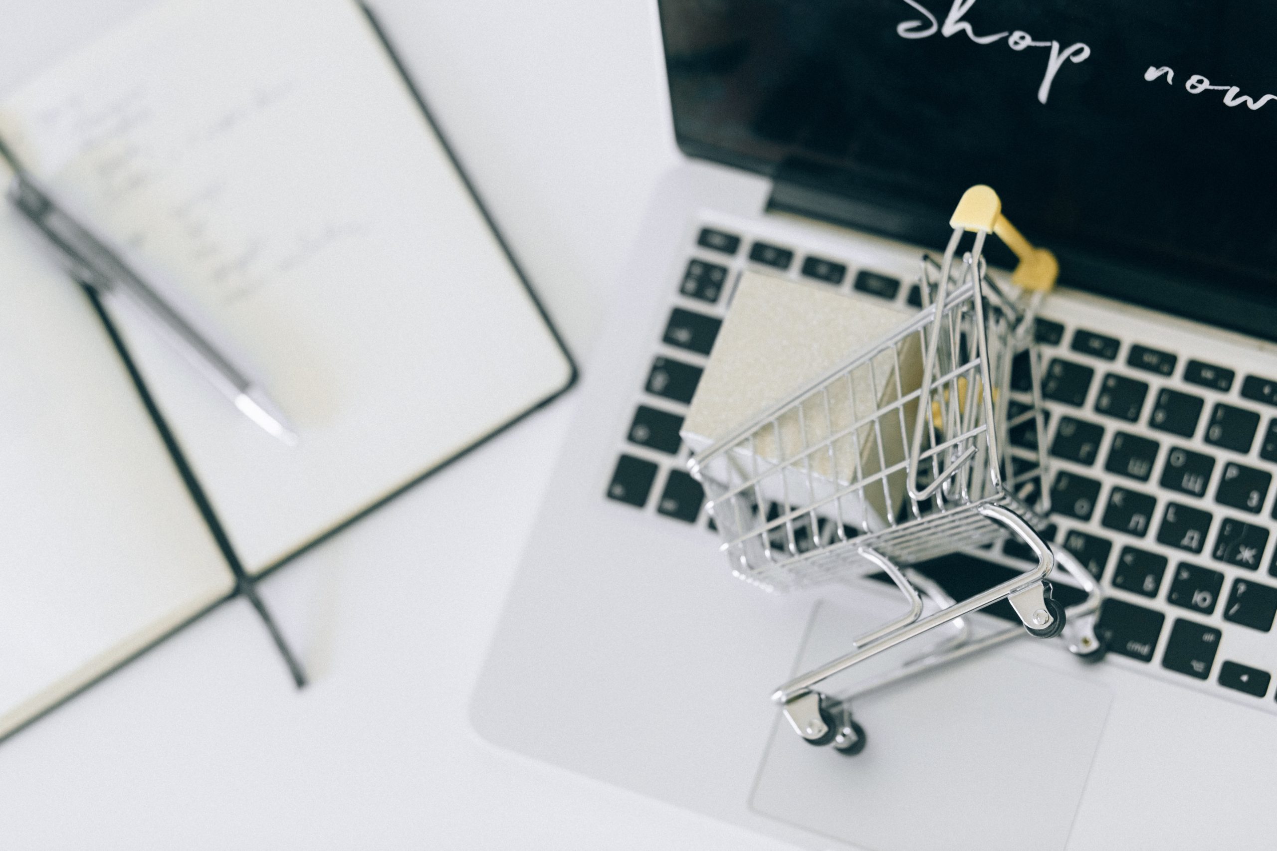 Read more about the article Har du prøvet med online salg af serviceaftaler?